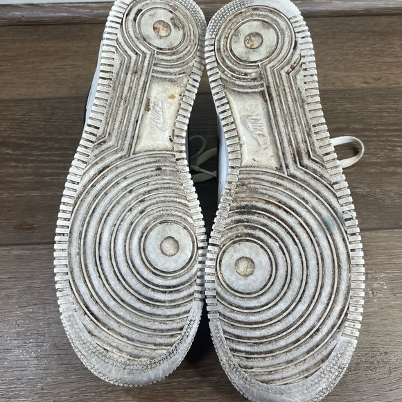 Mens Nike White & Black Air Force 1 - Picture 9 of 9